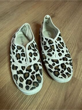 🐱 MyStyle | Leopard Print Slip Ons